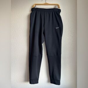 Nike Men’s Therma Dri-Fit Joggers Tapered leg